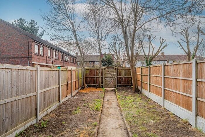 4 Bedroom Property To Rent In Alston Road, Edmonton, N18