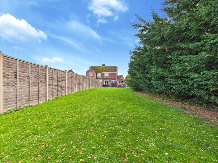 3 Bedroom Semi-Detached House For Sale In Granville Avenue, Northborough, PE6