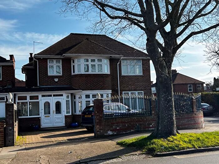 1 Bedroom Property To Rent In North Way, London, NW9