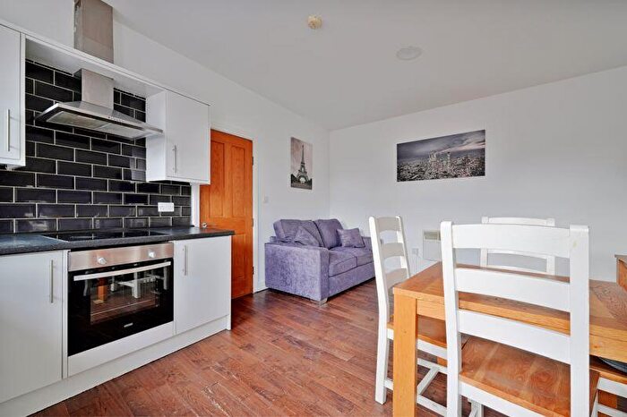 2 Bedroom Apartment To Rent In Flat A, Furnace Hill, Sheffield, S3