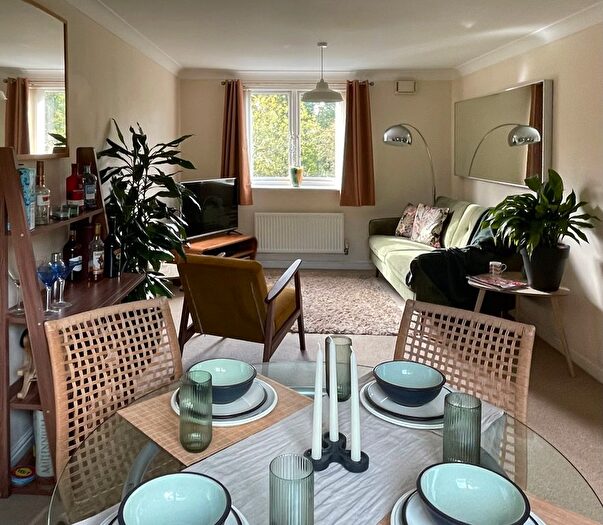 2 Bedroom Flat For Sale In Darran House, Golden Mile View, Newport, NP20