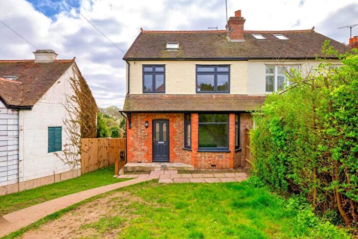 4 Bedroom Semi Detached House For Sale In Henley Road, Caversham, Reading, RG4