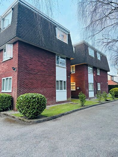 2 Bedroom Flat To Rent In Glen Avenue, Worsley, Manchester, M28