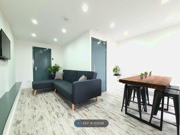 5 Bedroom Terraced House To Rent In Smithdown Road, Liverpool, L15