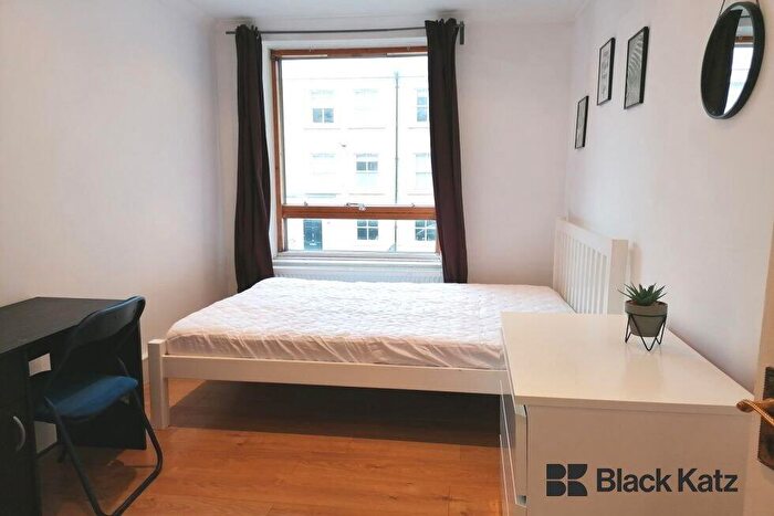 3 Bedroom Apartment To Rent In Morecombe Street, Elephant And Castle, SE17
