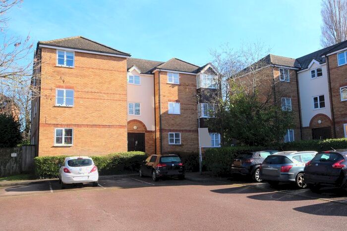 1 Bedroom Flat To Rent In Chagny Close, Letchworth Garden City, SG6