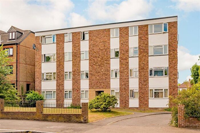 2 Bedroom Flat For Sale In Burnt Ash Hill, Lee, SE12