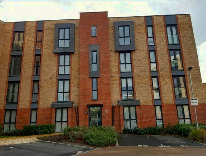 2 Bedroom Flat To Rent In Robert Parker Road, Reading, RG1