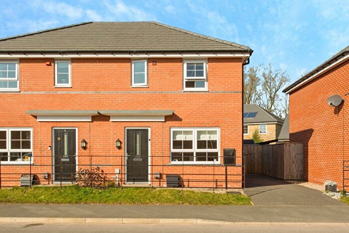 3 Bedroom Semi Detached House For Sale In Roadtrain Avenue, Leyland, Lancashire, PR26
