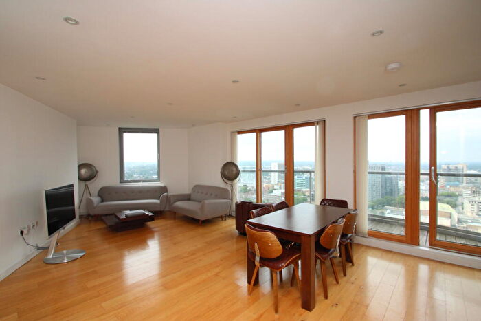 2 Bedroom Flat To Rent In Altitude Apartments, Croydon, CR0