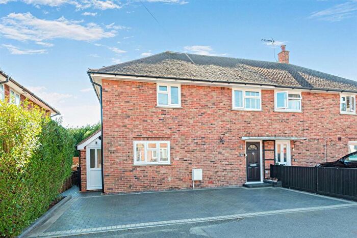 3 Bedroom Semi-Detached House For Sale In Oakdene, Chobham, GU24