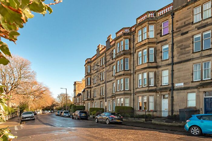 3 Bedroom Flat For Sale In Merchiston Crescent, Edinburgh, EH10