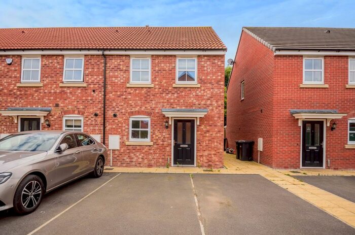 2 Bedroom End Of Terrace House For Sale In Bramblegate Road, Tockwith, YO26