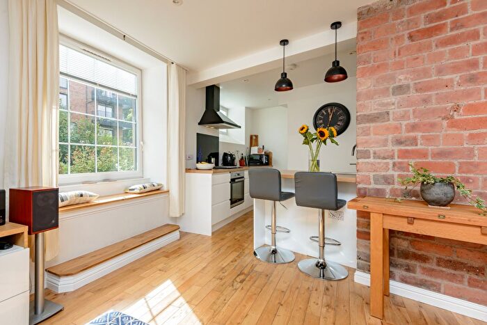 2 Bedroom Flat For Sale In Watson Crescent Lane, EH11