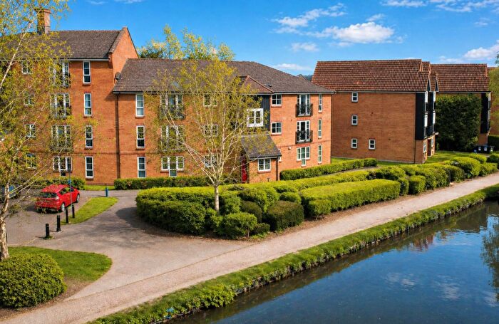 2 Bedroom Apartment For Sale In Imperial Way, Apsley Lock, Hemel Hempstead, HP3