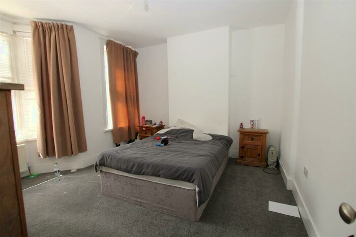 3 Bedroom House To Rent In Uckfield Road, Enfield, EN3