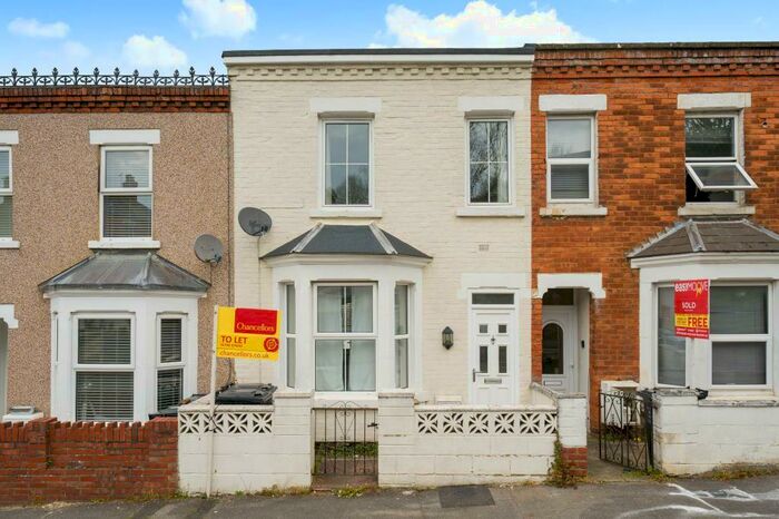 3 Bedroom Terraced House To Rent In Shelley Street, Old Town, SN1