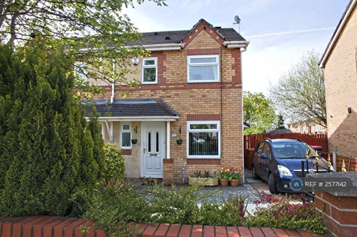 4 Bedroom Semi-Detached House To Rent In Whimberry Close, Manchester, M5