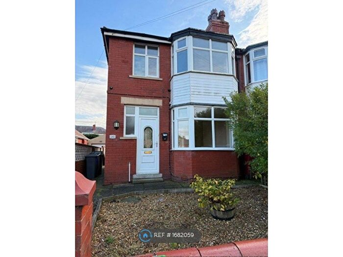 3 Bedroom Semi-Detached House To Rent In Goldsboro Avenue, Blackpool, FY3