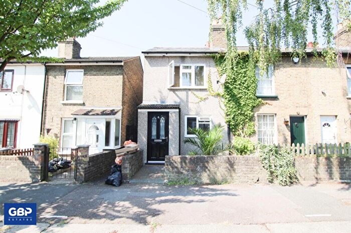 2 Bedroom Semi-Detached House To Rent In Shakespeare Road, Romford, RM1
