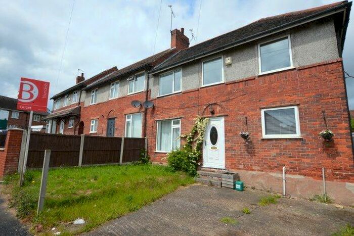 3 Bedroom Property To Rent In North Crescent, Chesterfield, S44