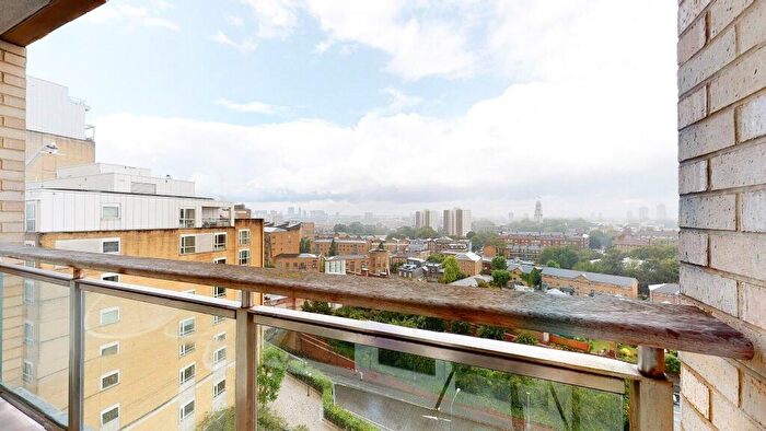 2 Bedroom Apartment To Rent In Westferry Circus, London, E14