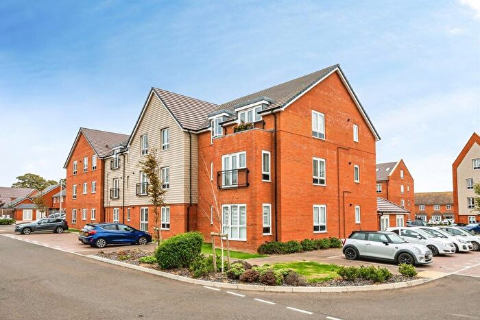1 Bedroom Flat For Sale In Newlands Place, Seaford, BN25
