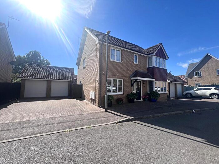 4 Bedroom Detached House For Sale In Ravenscroft, Chatteris, Cambs, PE16