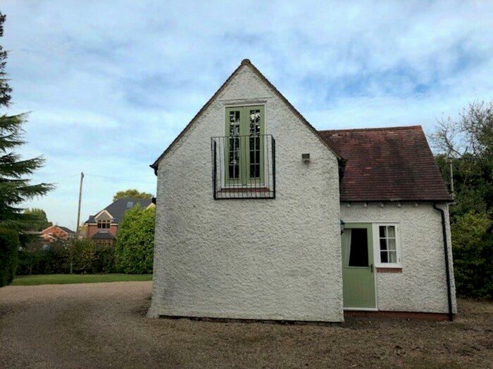 1 Bedroom Apartment To Rent In Creynolds Lane, Cheswick Green, Solihull, West Midlands, B90