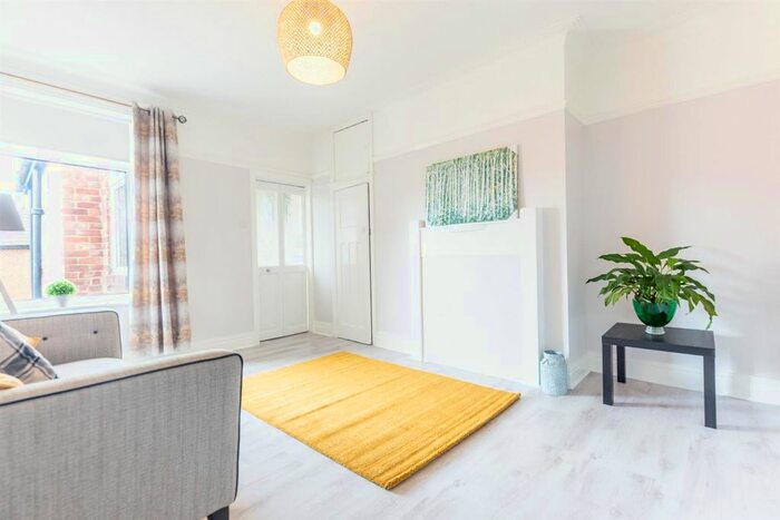 2 Bedroom Flat To Rent In Faldonside, Heaton, Newcastle Upon Tyne NE6