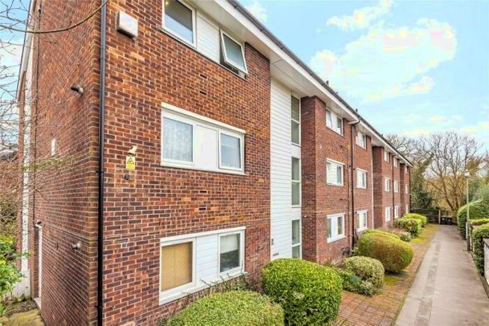 1 Bedroom Flat To Rent In Invicta Close Chislehurst, BR7