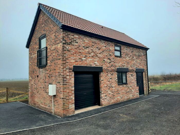 1 Bedroom Barn Conversion To Rent In South Street, Owston Ferry, Doncaster, DN9