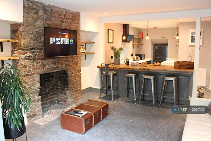 2 Bedroom Maisonette To Rent In Mumbles Road, Swansea, SA3