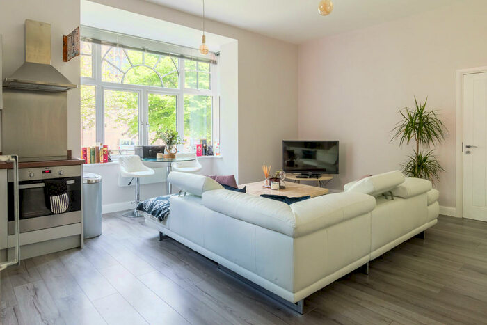 1 Bedroom Apartment To Rent In St Peters House, The Calls, LS2