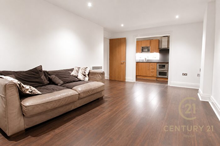 2 Bedroom Apartment To Rent In Seven Kings Way Kingston Upon Thames, KT2