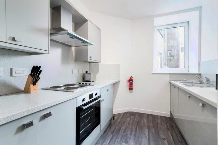 2 Bedroom Flat To Rent In Peddie Street, West End, Dundee, DD1