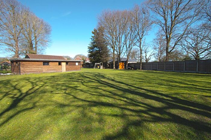 6 Bedroom Detached House For Sale In Southlands Road, Crays Hill, Billericay, CM11