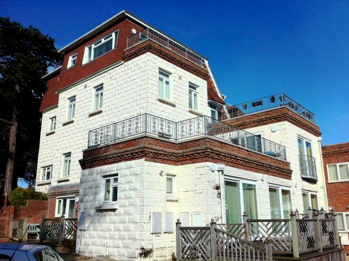 1 Bedroom Flat To Rent In Lake Hill, Sandown, PO36