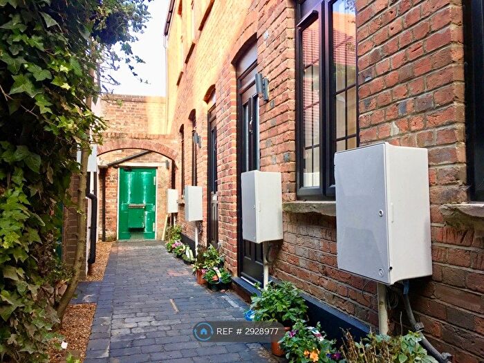 2 Bedroom End Terrace House To Rent In East Street, Chesham, HP5