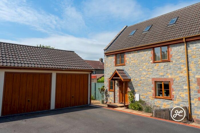 5 Bedroom Semi-Detached House For Sale In Downend Farm Close, Puriton, Bridgwater - With Barn/Studio, TA6