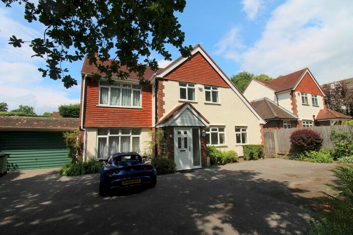 3 Bedroom Detached House To Rent In Chobham Road, Frimley, Camberley, Surrey, GU16