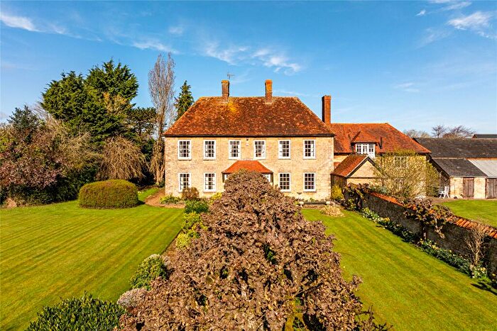5 Bedroom Detached House For Sale In High Street, Yardley Gobion, Towcester, Northamptonshire, NN12