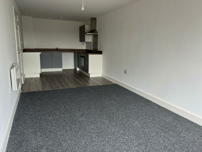 1 Bedroom Flat To Rent In Yeovil Town Centre, BA20