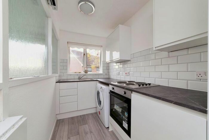 1 Bedroom Flat To Rent In Northumberland Road, London, E6