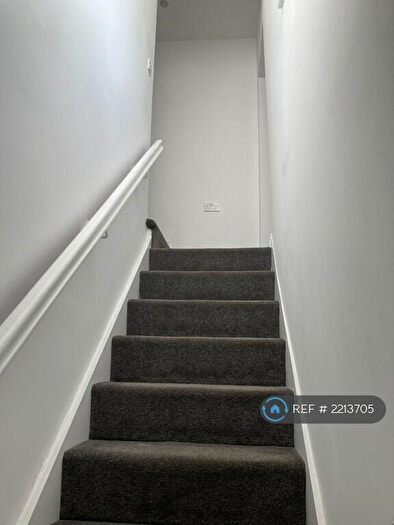 2 Bedroom Flat To Rent In Skipton Rd, Colne, BB8