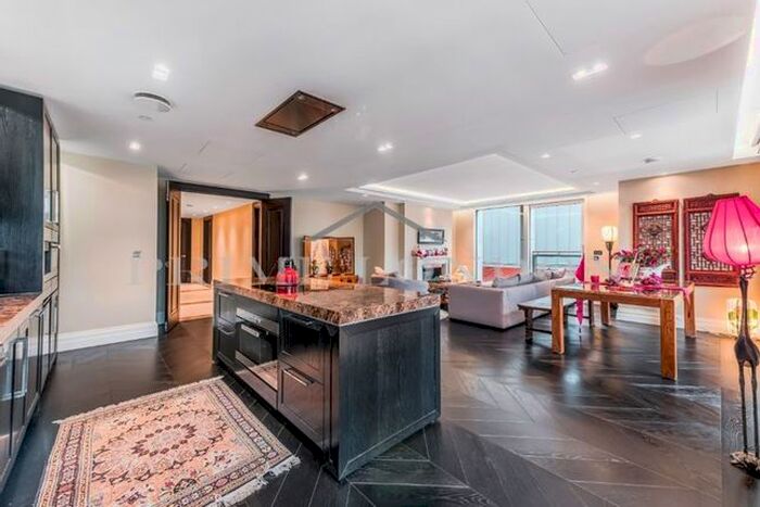 3 Bedroom Flat To Rent In Savoy House, 190 The Strand, London WC2R