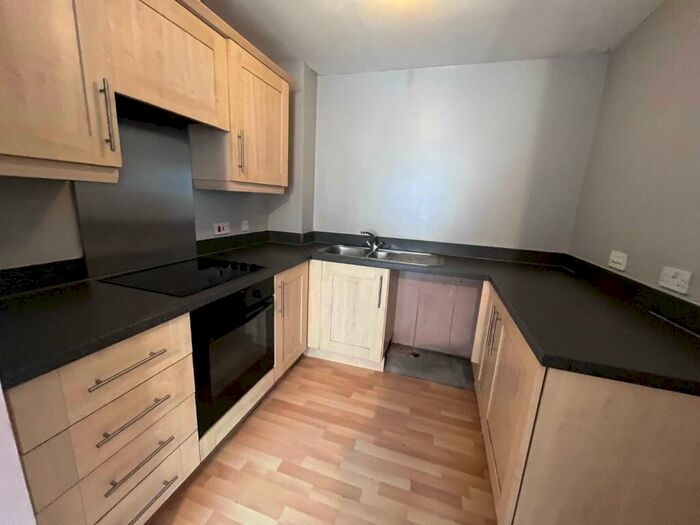 2 Bedroom Flat To Rent In Ashwood Close, Oldbury, B69
