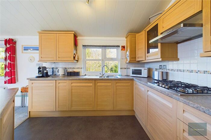 2 Bedroom Bungalow For Sale In The Thatches, Devon, PL21