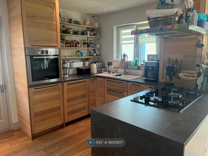 3 Bedroom End Of Terrace House To Rent In Fensome Drive, Houghton Regis, Dunstable, LU5