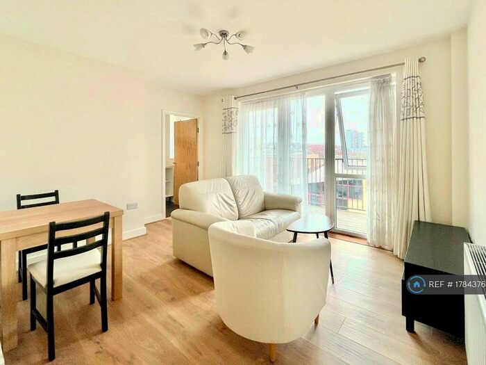 2 Bedroom Flat To Rent In Courier Court, London, NW9